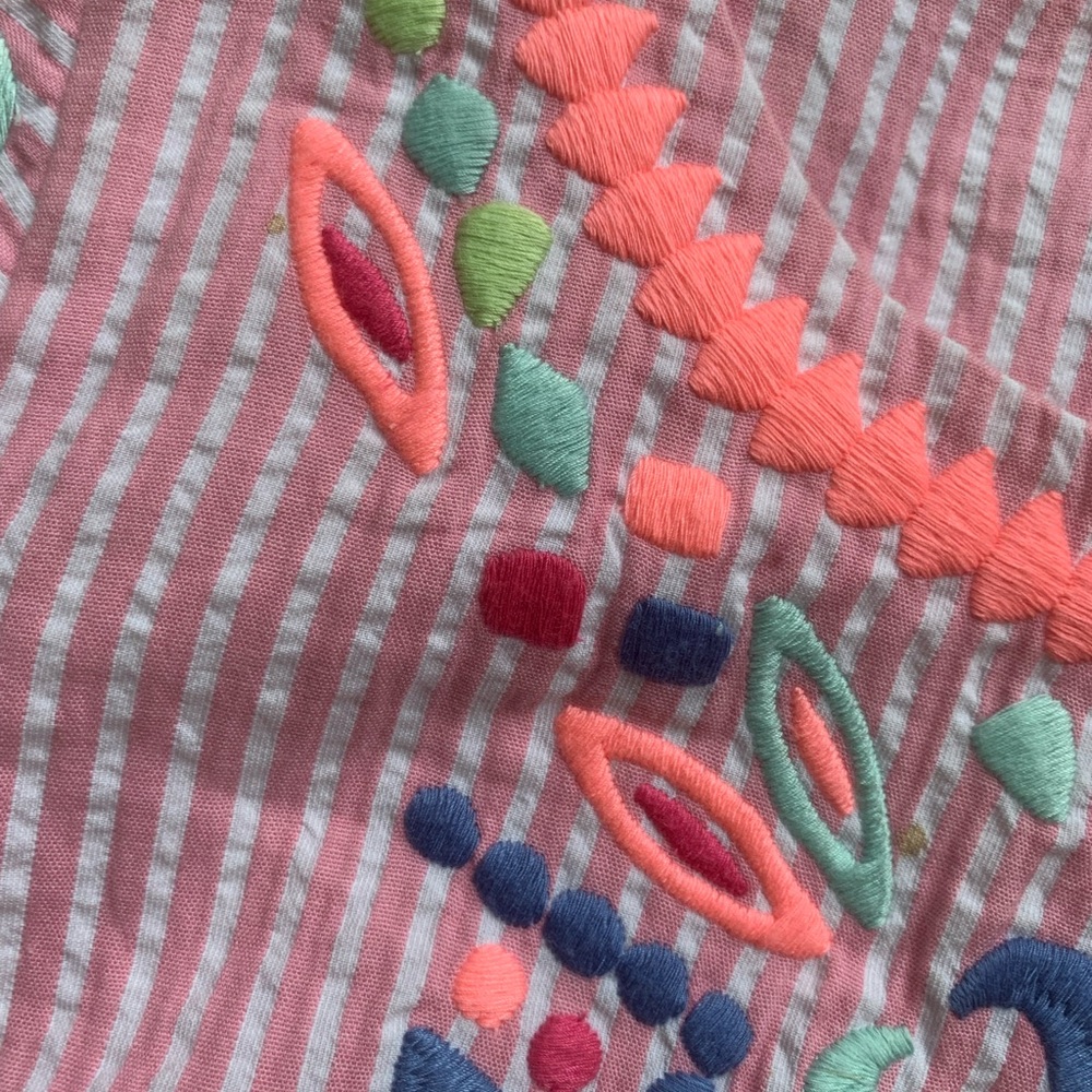 Medallion embroidered seersucker dress - Picture 2 of 5